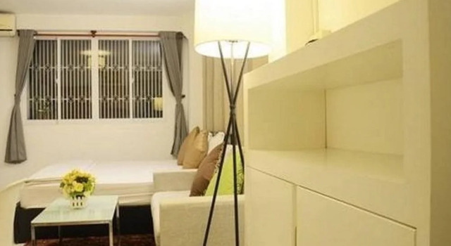 Smiley Apartment 1