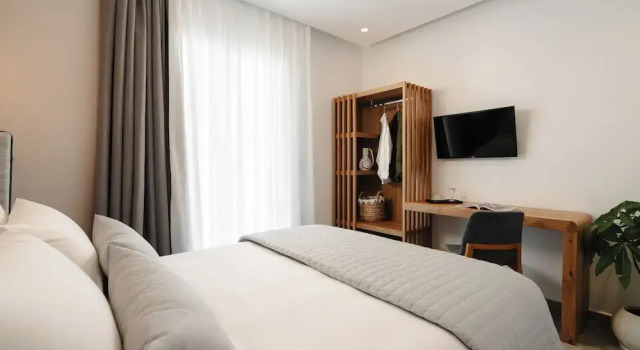 Phaistos Suites