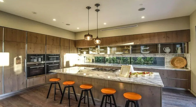 Вилла Luxury с 5 комнатами Orange Grove Villa