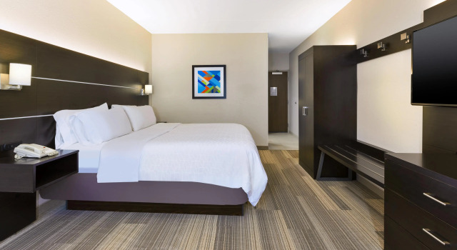 Holiday Inn Express Detroit-Warren/General Motors Technology Center, an IHG Hotel, Prenota Hotel Warren 