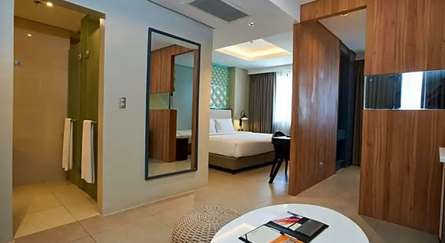 Номер Premier Summit Galleria Cebu