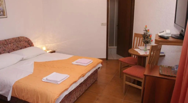 Двухместный номер Standard с балконом Hotel Makarska