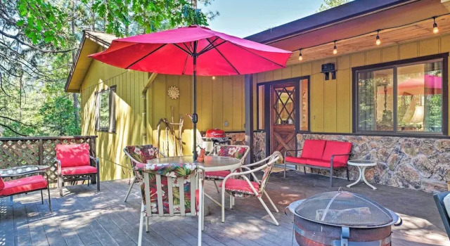Коттедж Home w/ Serene Deck in Twain Harte!