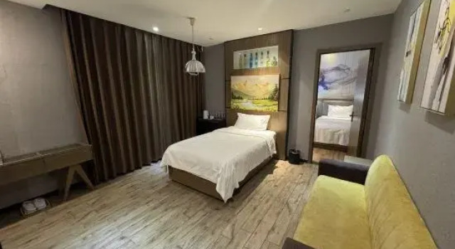 Трёхместный семейный люкс Luxury CHEERMAY Hotel (Beijing Tongzhou Universal Resort Linheli Subway Station)