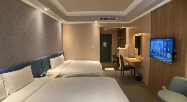 Четырёхместный номер Standard All Fun Business Hotel