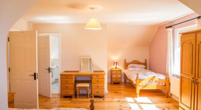 Eriu Lodge, Prenota Hotel Clifden 