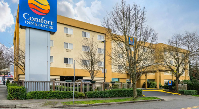 Comfort Inn & Suites Seattle North