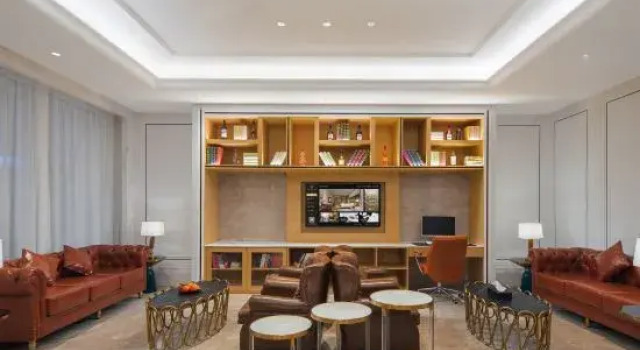 Vienna International Hotel (Suzhou Xiaoxian Zijin Flower Garden Branch), Rezerwuj Hotel Hotele w Suzhou z parkingiem, Parking