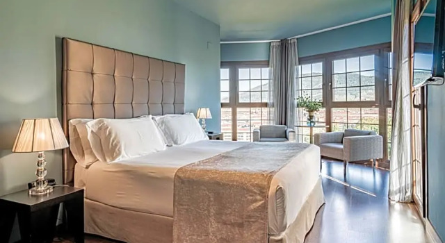 Двухместный номер Superior Pamplona Catedral Hotel