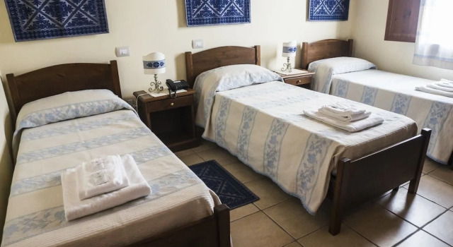 Трёхместный номер Comfort Albergo Diffuso Il Mandorlo