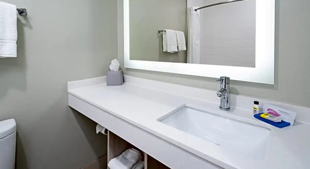 Люкс Holiday Inn Express & Suites Watsonville by IHG