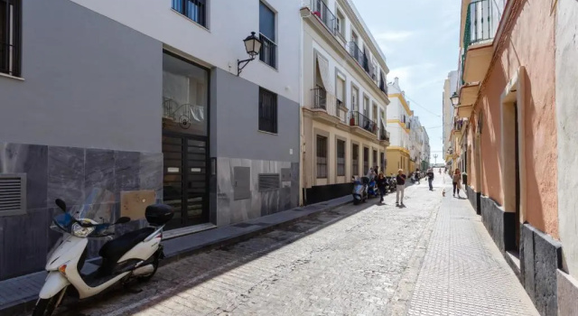 Apartamento Puerta San FELIX free parking by Cadiz4Rentals
