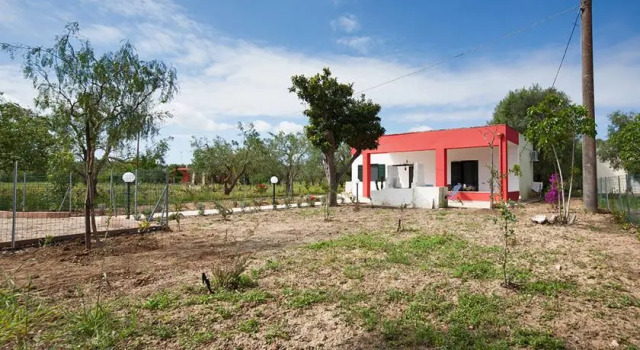 Villetta Rossa, Book Villa Cottages in Matino, Cottage