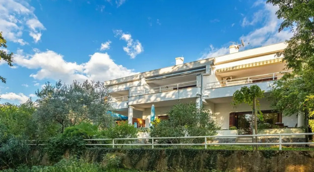 Awesome Home in Njivice With Wifi and 2 Bedrooms, Prenota Hotel Njivice 