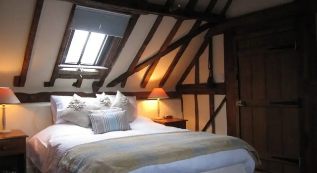 Номер Standard Falcon Inn