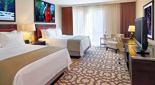Четырёхместный номер Standard Baltimore Marriott Hunt Valley Inn