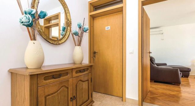 Amazing Home in Matulji With Wifi and 8 Bedrooms