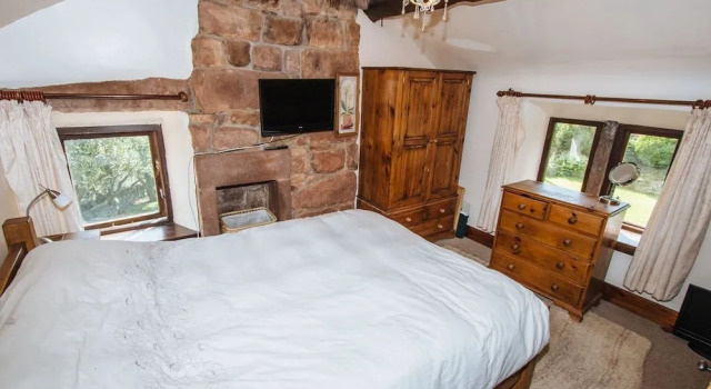 Hen Cloud Cottage