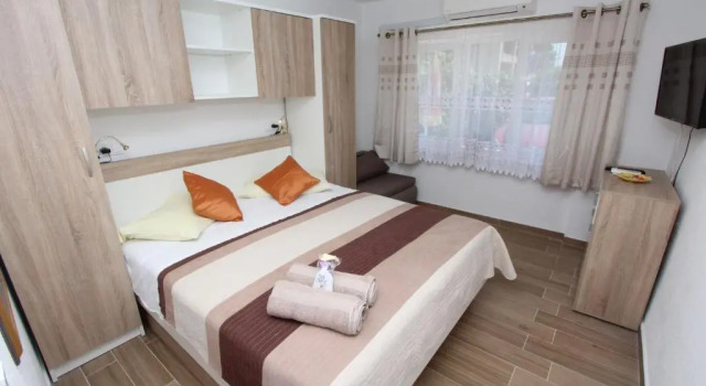 Студия Rooms and Apartment Pina