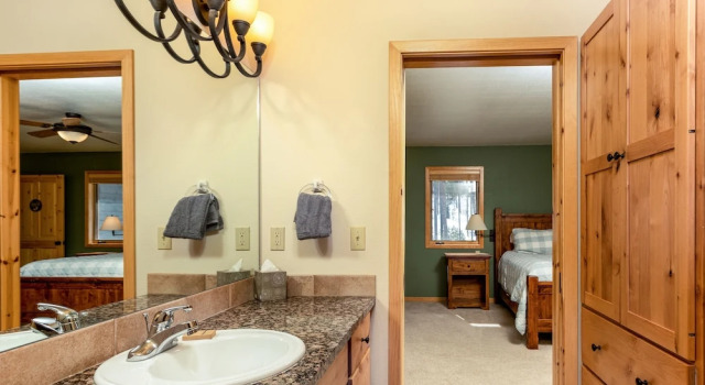New Listing! Spacious W/ Private Hot Tub 6 Bedroom Home, Забронировать Дом для отпуска Фрейзер Winter Park - Fraser