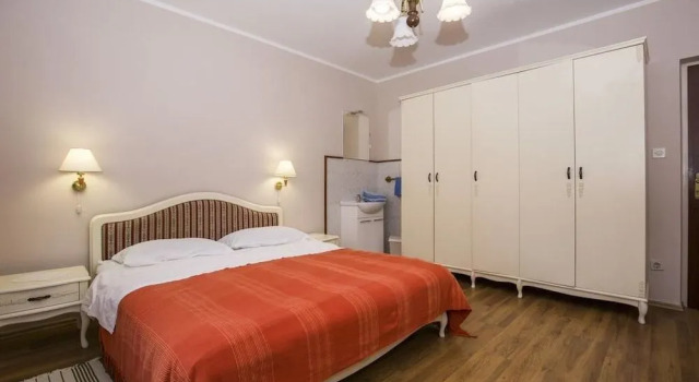Apartments & Rooms Ribarić