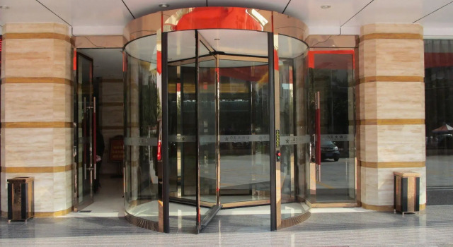 Ling Wu Hotel, Rezervovat Hotel Hotely v Guangdong s bazénem, Bazén