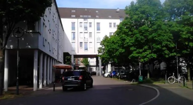 Ferienwohnung nähe Uniklinik, Забронировать Апартаменты/квартира Билк Дюссельдорф, рядом с Дюссельдорфский университет имени Генриха Гейне