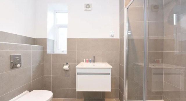 Семейные апартаменты с 2 комнатами The Glasshouse Apartments