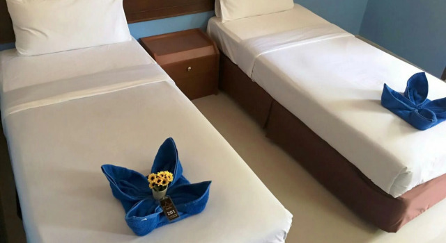 Station Hotel, Забронировать Отель Отели Южного Таиланда с парковкой, Парковка