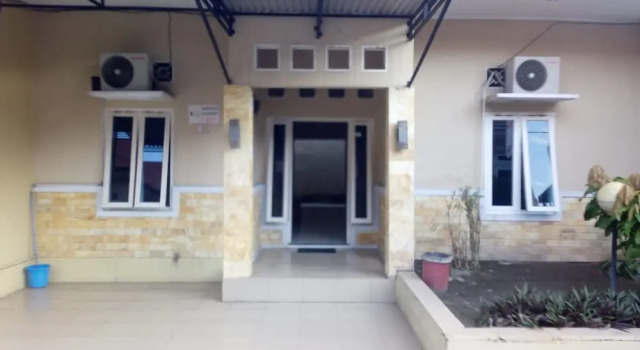 Dedy Kost, Rezerwuj Hotel Hotele i noclegi w Paalmerah, Hotel