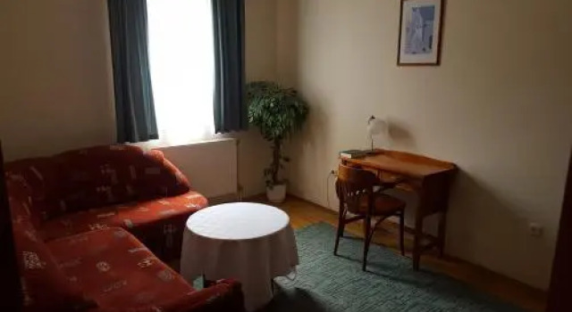 Laetitia Panzió, Prenota Hotel Kaposvár 