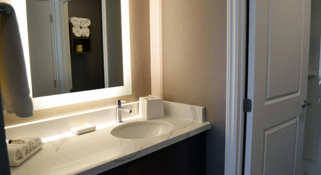 Двухместный люкс c 1 комнатой Staybridge Suites - Red Deer North by IHG