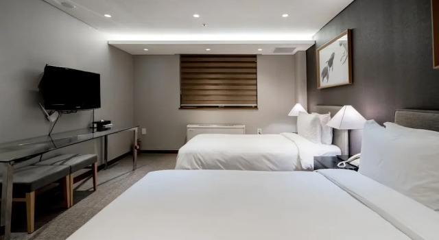 Трёхместный номер Deluxe Oriens Hotel & Residences Myeongdong