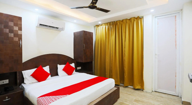 OYO 48746 Moonlight Residency