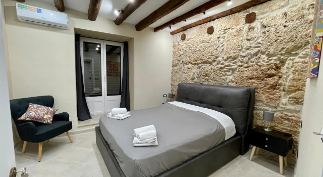 Tommy's Rooms (Adults Only)