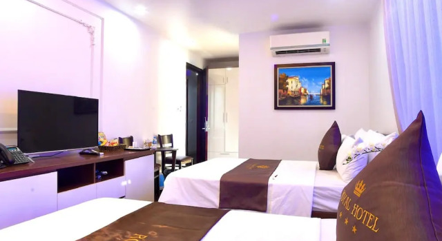 Номер Superior Royal Hotel II