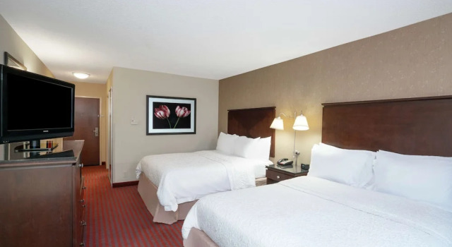 Четырёхместный номер Classic Hampton Inn Richmond - Airport