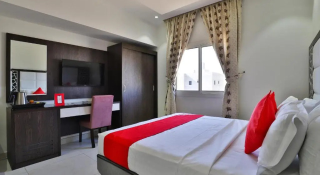 Полулюкс Deluxe Brief Hotel