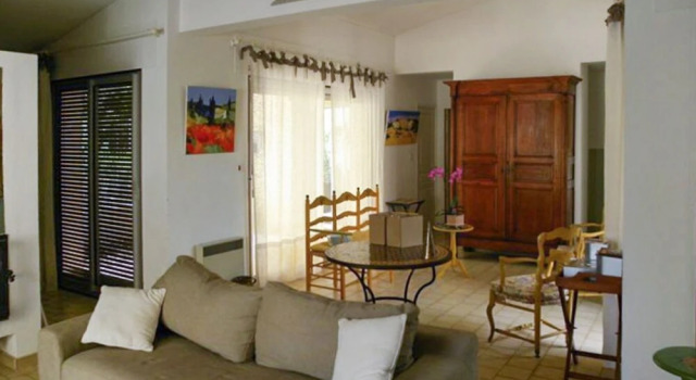 Spacious, 3-bedroom House With a Private Swimming Pool, Garden and Ter, Prenota Hotel Hotel a Alvernia con parcheggio, Parcheggio