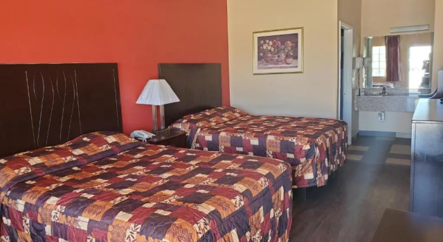 Четырёхместный номер Standard La Bonita Inn & Suites - McCamey