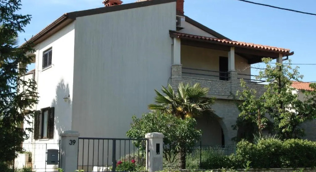 Apartment Tijano, Prenota Appartamento Hotel a Krnica con parcheggio, Parcheggio