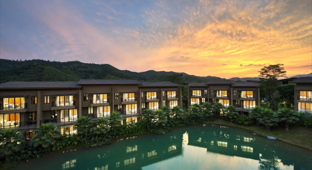 Nan Kun Shan Ju Hot Spring Resort, Rezerwuj Ośrodek wypoczynkowy Hotele 4-gwiazdkowe w Guangdong, 4*