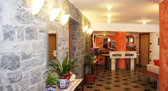 Hotel Derby, Забронировать Отель Априка Valtellina, рядом с Бугельный подъёмник Квадри (нижняя станция)