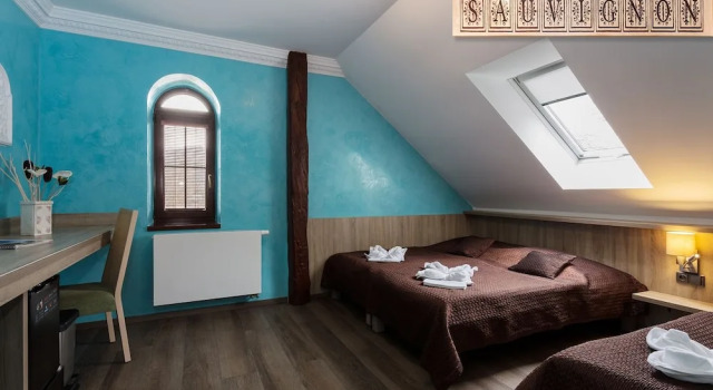 Penzion Karlštejn-Vinice, Забронировать Отель Отели Cesky Kras с парковкой, Парковка