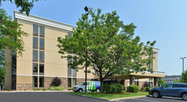 Holiday Inn Express Worcester, Book Hotel Worcester Massachusetts