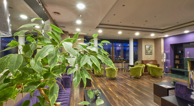 Yantra Grand Hotel, Забронировать Отель Отели в центре Велико-Тырново с завтраком, отели в центре Велико-Тырново с завтраком