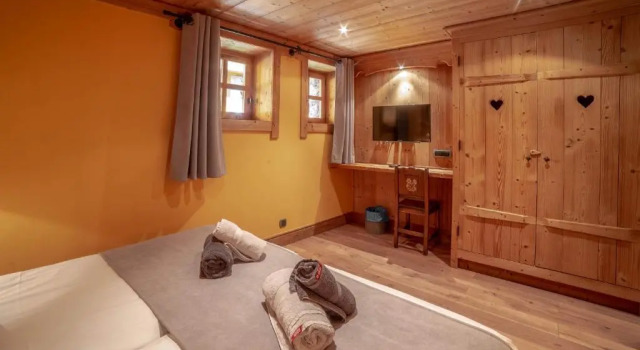 Chalet les trois coeurs, Забронировать Шале Виллы Овернь-Рона-Альпы, Вилла