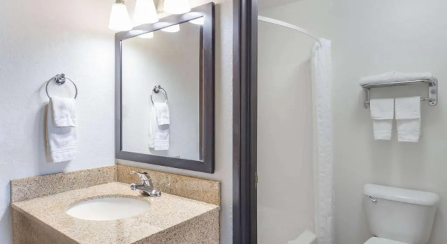 Номер Standard Super 8 by Wyndham La Crosse