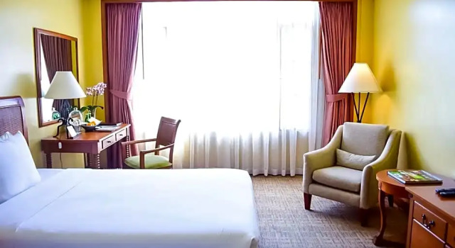 Номер Standard с видом на окрестности The Manor at Camp John Hay