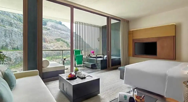 Двухместный номер Standard с видом на горы Banyan Tree Nanjing Garden Expo